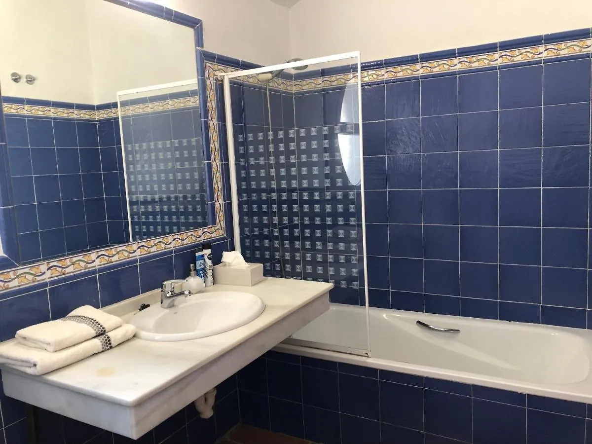 Charming 1 Bedroom Suite With Shared Kitchen Next To Puerto Banus Marbella
